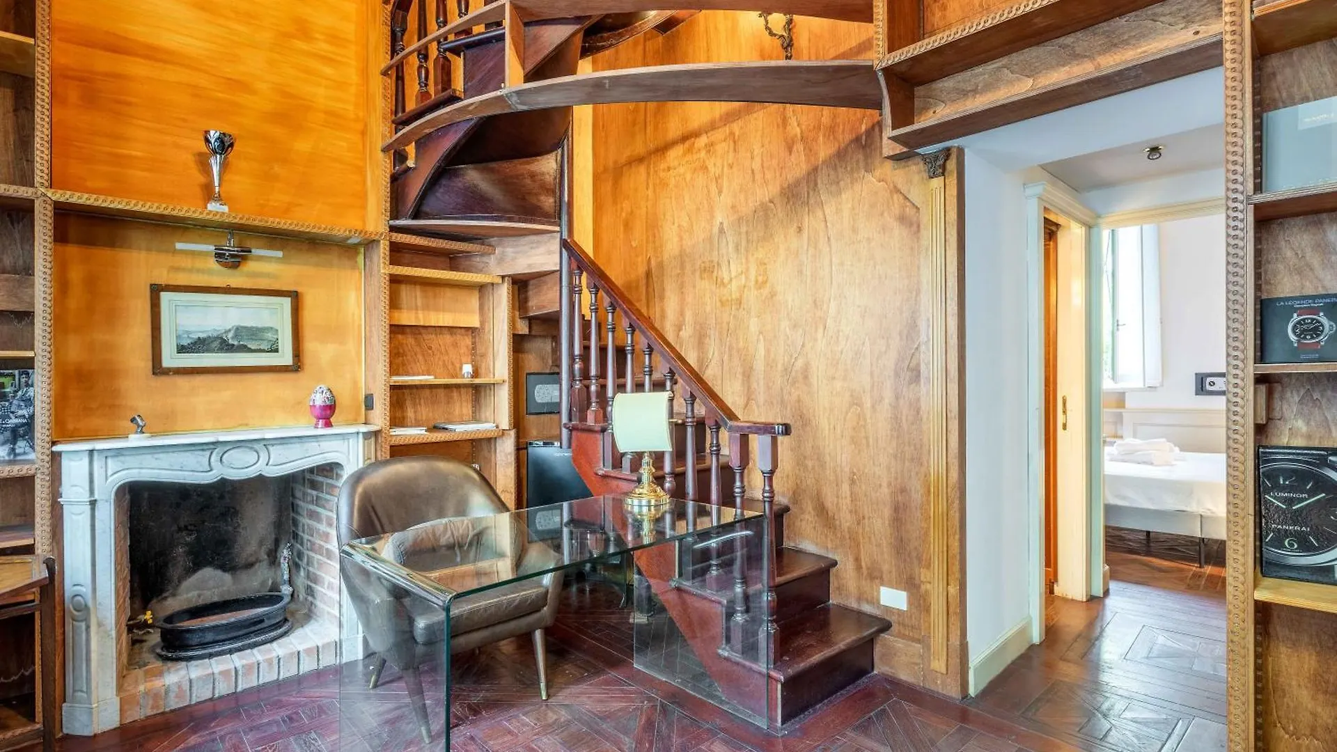 Exclusive 4 Bedrooms Apartment Near Duomo Милан
