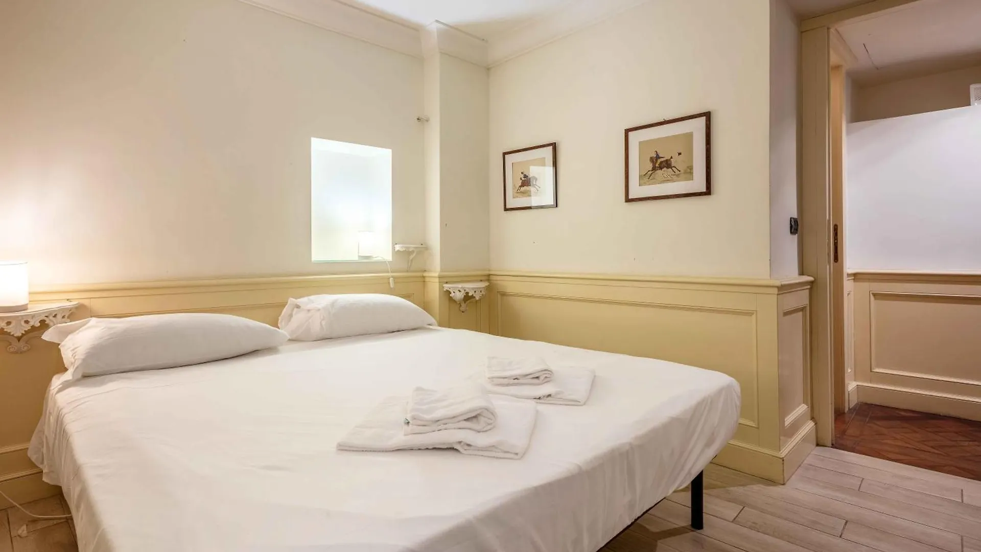 Exclusive 4 Bedrooms Apartment Near Duomo ميلان 0*,